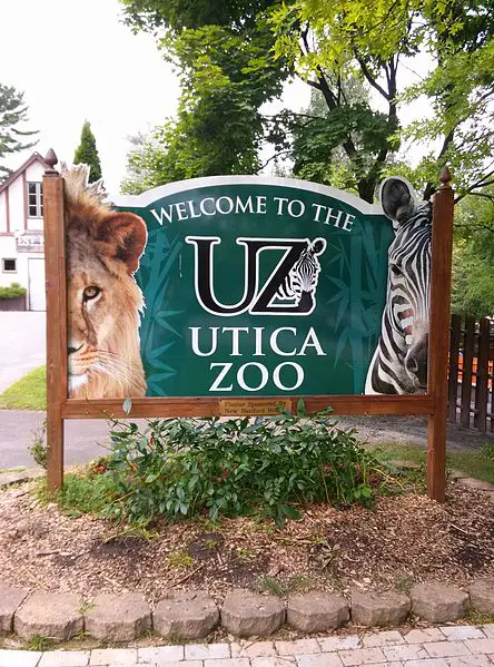 444px-utica zoo