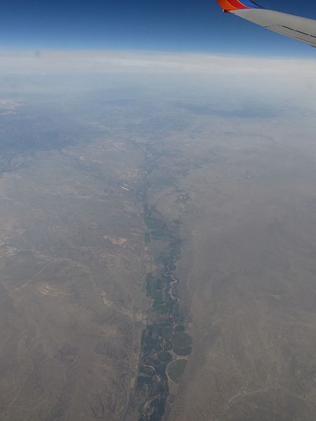 450px-fountain creek and interstate 25 between colorado springs and pueblo%2c colorado %287235133064%29