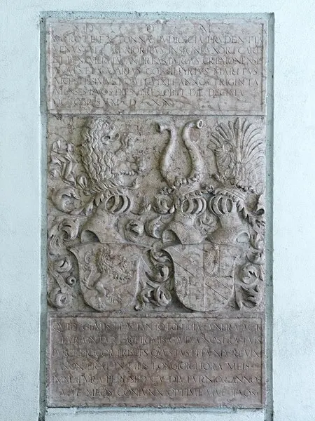 450px-trento-palazzo thun-gravestone of dorotea thun