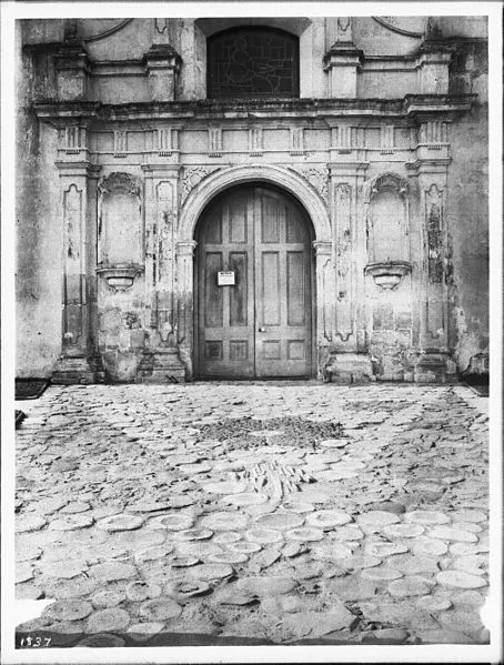 454px-entrance to mission san carlos borromeo in monterey%2cca.1903 %28chs-1837%29