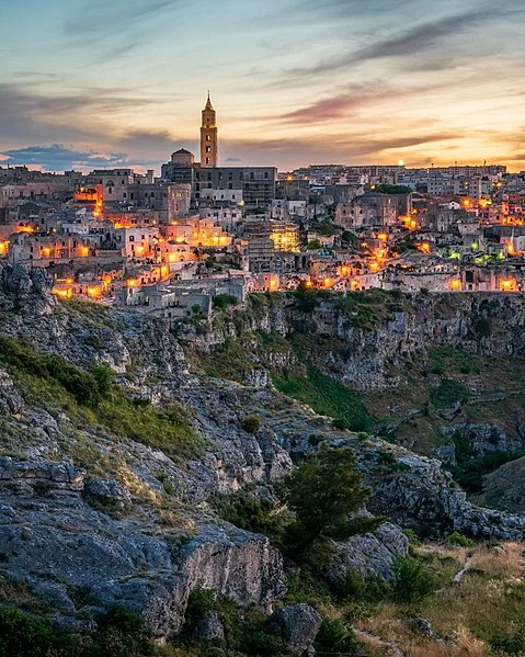 479px-cattedrale di matera vista dal belvedere murgia timone