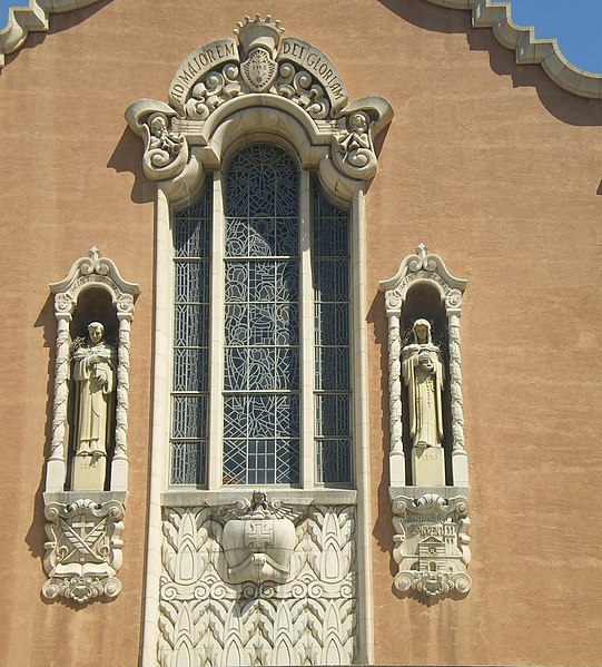 541px-facade of blessed sacrament catholic church %28los angeles%2c california%29