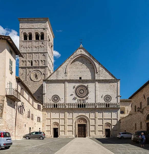 582px-assisi cathedral - cattedrale di san rufino