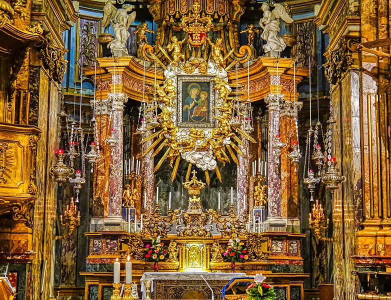 782px-torino basilica di santa maria della consolazione interno santuario altare maggiore 2