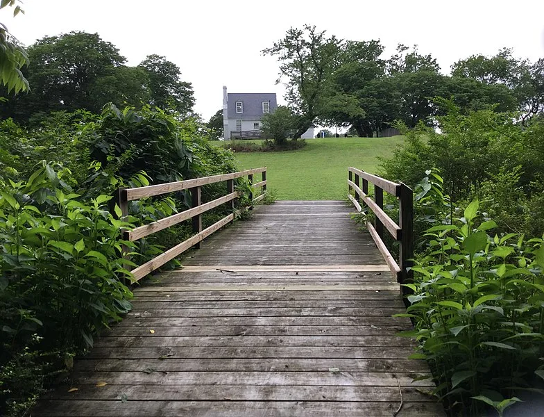 784px-endview plantation footbridge lebanon creek newport news va usa june 2020