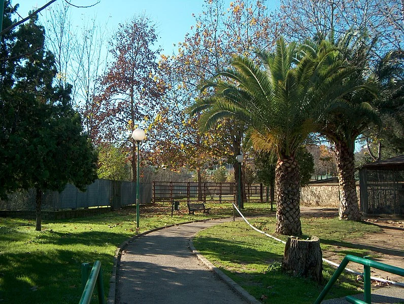 796px-parco robinson rende - panoramio