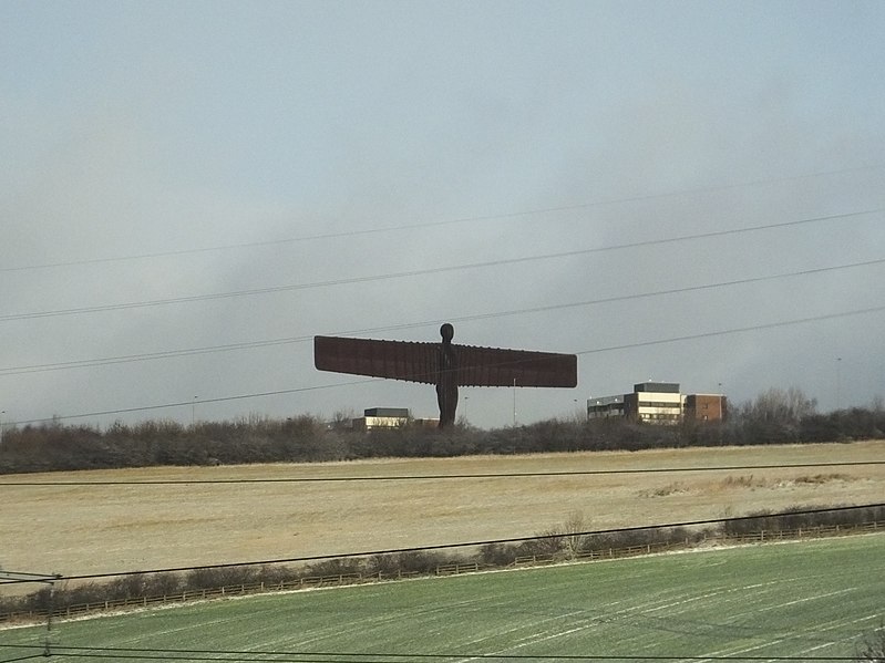 799px-angel of the north viewed from east coast mainline train