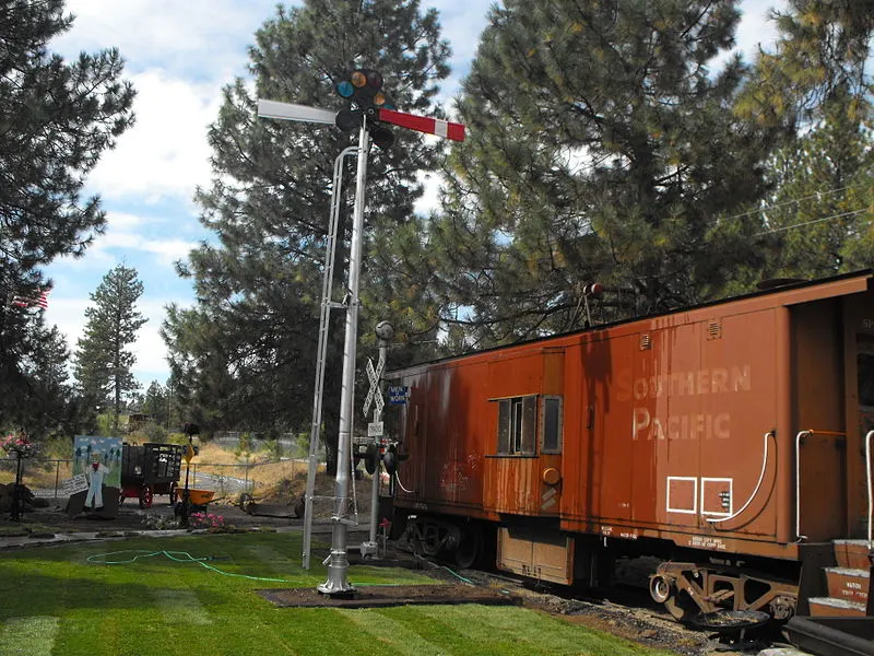 800px 20111008 Train Order Semaphore Signal K WRR Train Mtn 0002 800px-20111008 train order semaphore signal k-wrr train mtn 0002