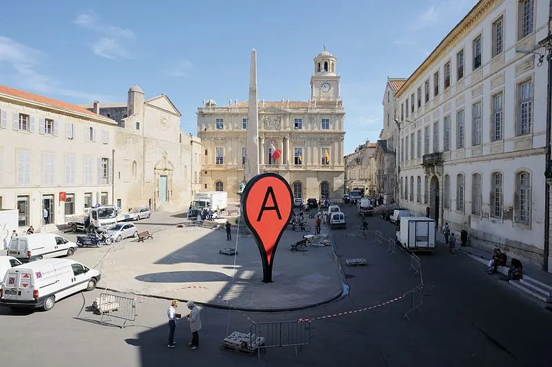 800px-%27map%27 by aram bartholl%2c part of the show %27from here on%27 during rencontres arles%2c france 2011