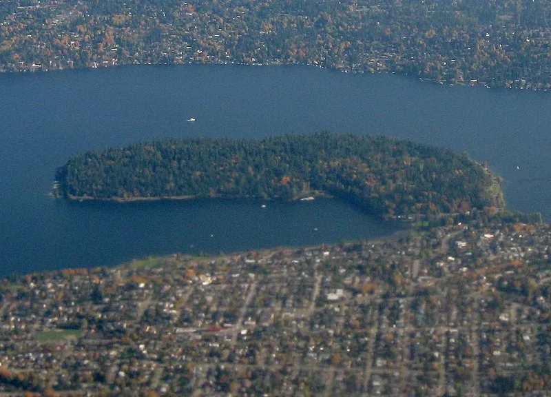 800px-aerial view of seward park%2c seattle