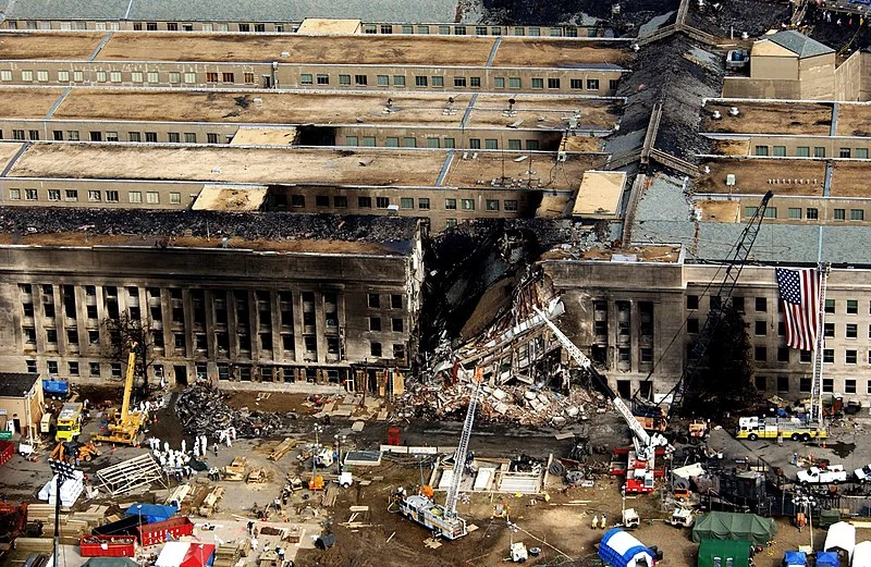 800px-aerial view of the pentagon during rescue operations post-september 11 attack