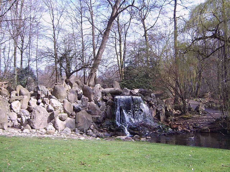 800px-artificial waterfall park sonsbeek arnhem