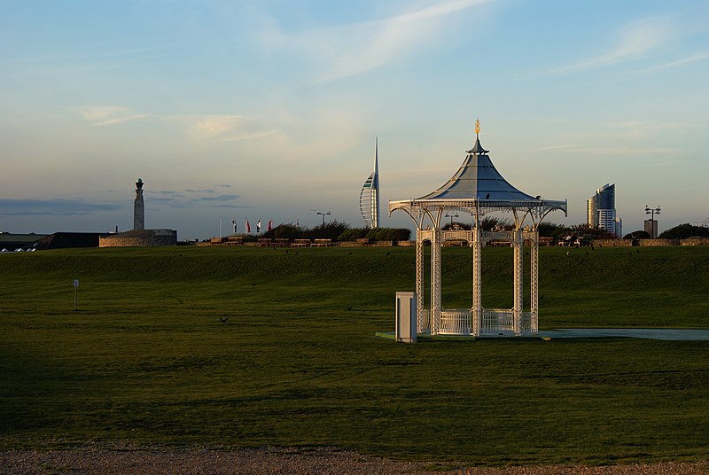 800px-bandstand at southsea common%2c hampshire - geograph.org.uk - 2166031
