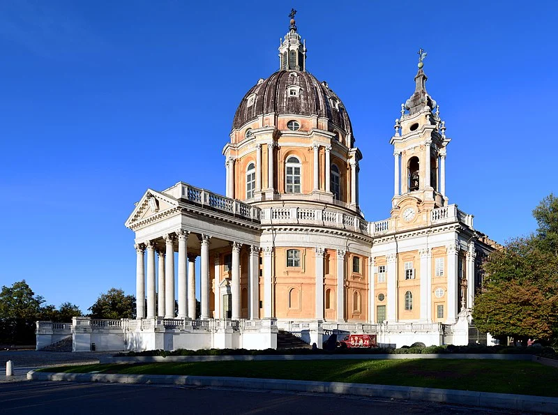 800px-basilica di superga %28turin%29