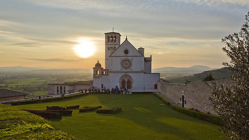 800px-basilica of san francesco d%27assisi%2c assisi%2c province of perugia%2c umbria%2c italy - panoramio