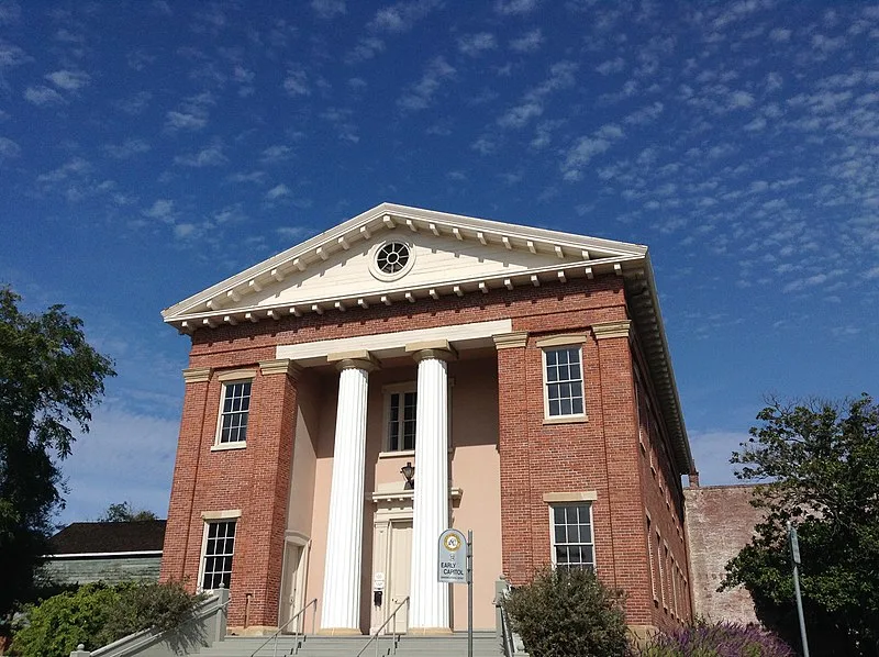 800px-benicia state capitol building in benicia%2c california 2