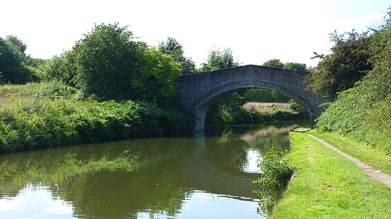 800px-bridgewater canal - geograph.org.uk - 3117401