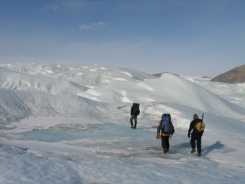 800px-canada glacier 2004 01
