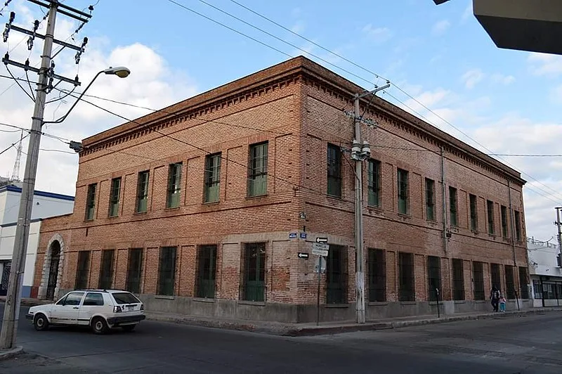 800px Centro cultural BGR2C Hermosillo 800px-centro cultural bgr%2c hermosillo