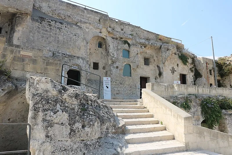 800px-chiesa di santa lucia alle malve - matera 03