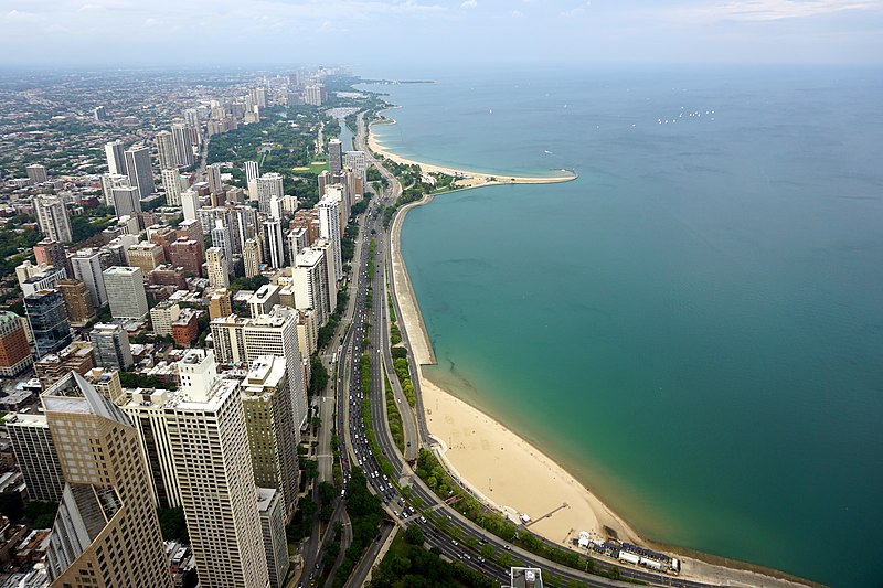 800px-city and north lakeshore drive from 360 chicago %2849687792367%29