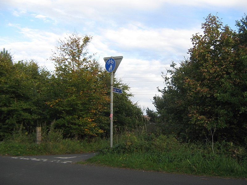 800px-cycle route leaving woodhorn colliery museum access road - geograph.org.uk - 2105428