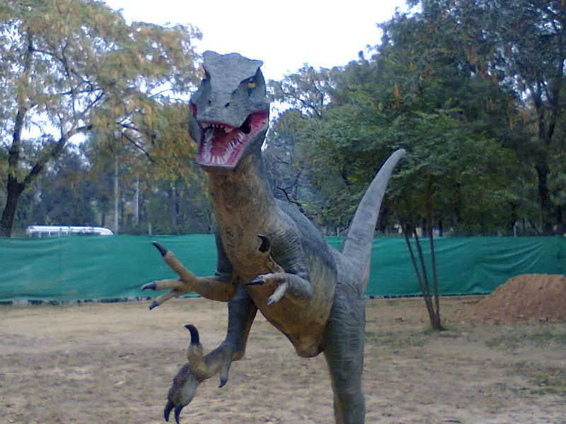 800px-dino park isb