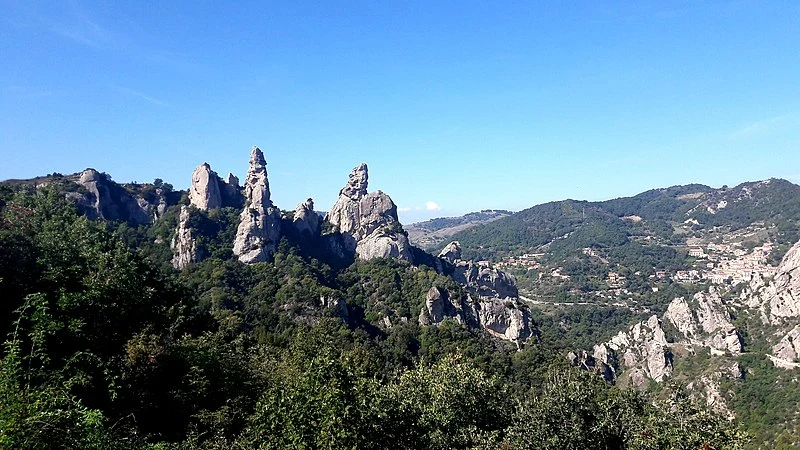 800px-dolomiti lucane %28basilicata%29