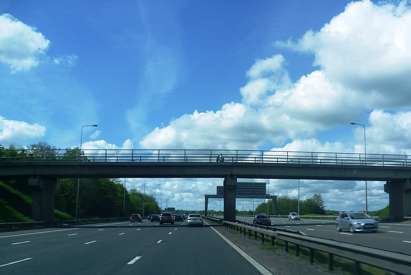 800px-footbridge to woolston moss - geograph.org.uk - 2942160