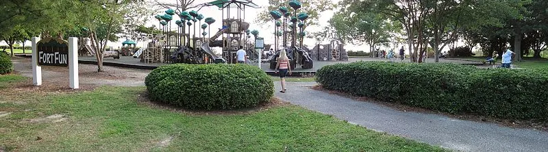 800px-fort fun%2c huntington park%2c newport news%2c va%2c panorama