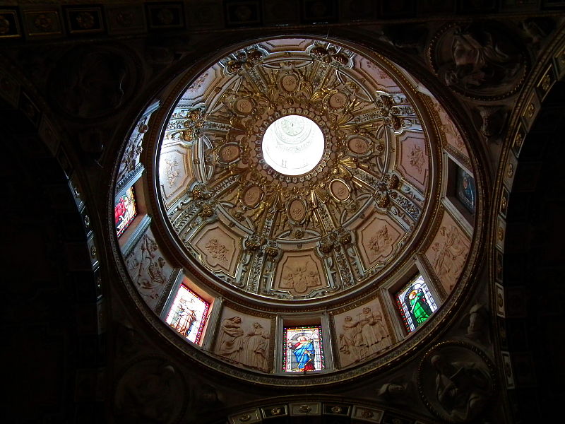 800px-genua%2c cattedrale di san lorenzo%2c interior 09