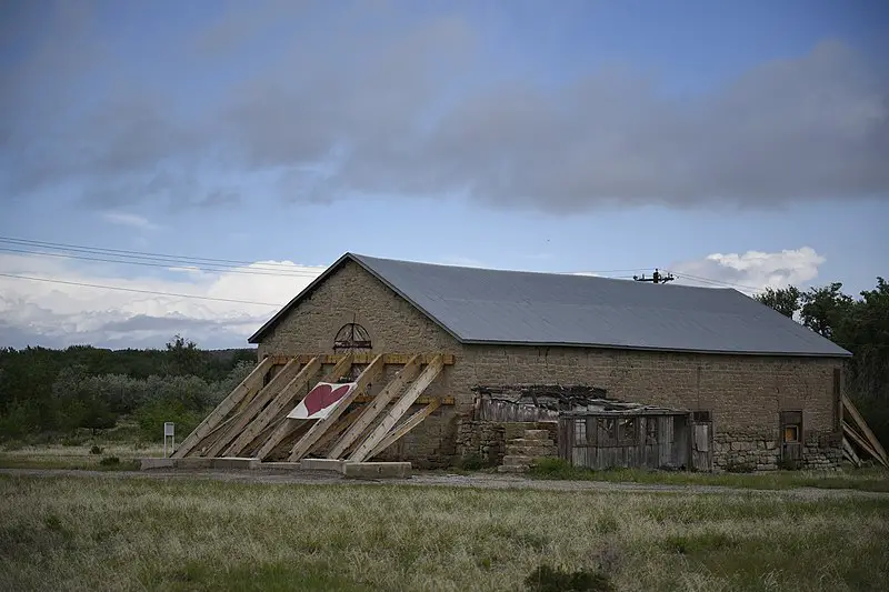 800px-goodnight barn at goodnight%e2%80%99s rock canyon cattle ranch in colorado %2842668332774%29