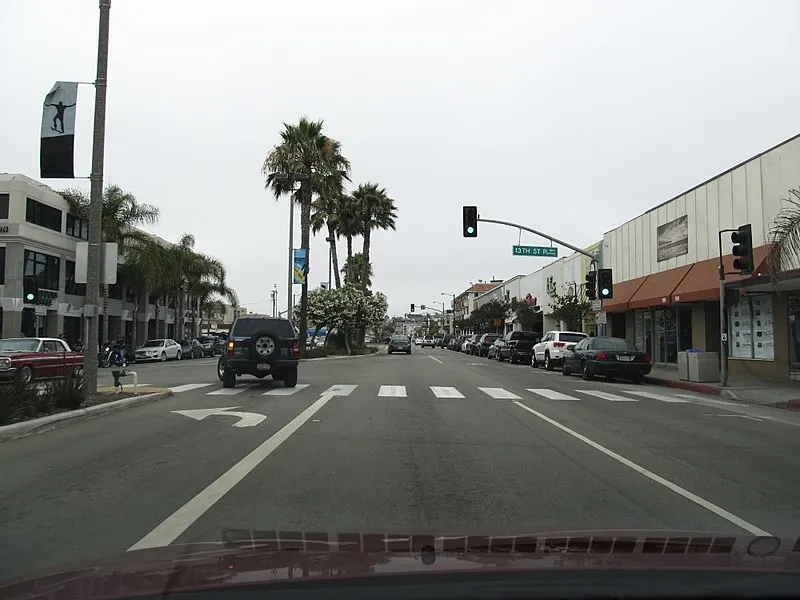 800px Hermosa Beach2C California 28602656354929 800px-hermosa beach%2c california %286026563549%29