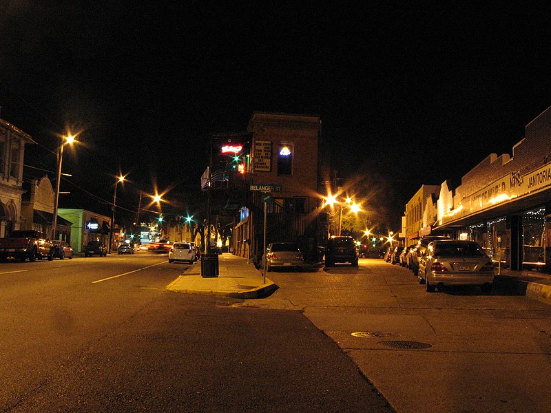 800px-houma%2c louisiana at night 2009