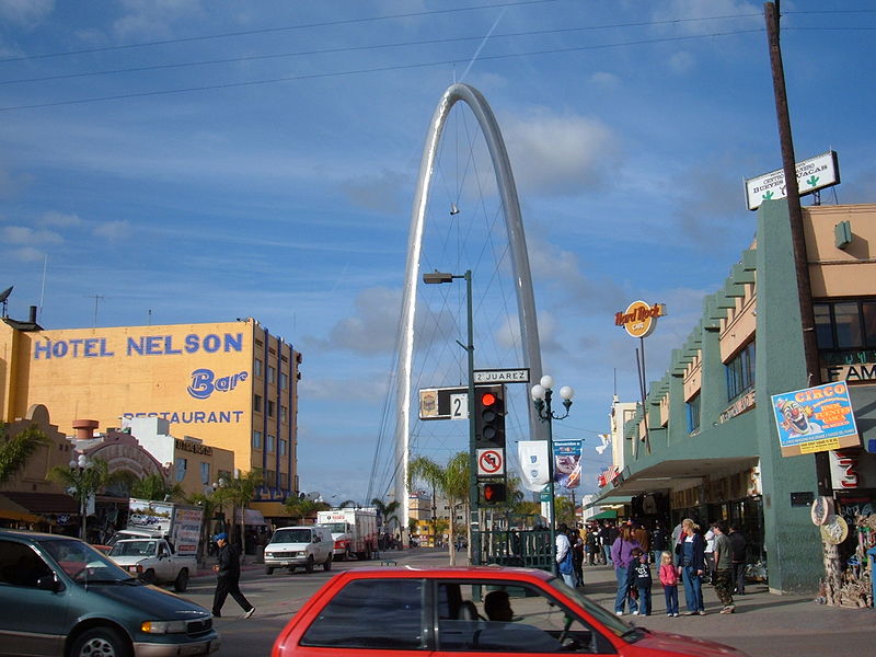 800px-intersection of avenida revolucion and benito juarez%2c tijuana