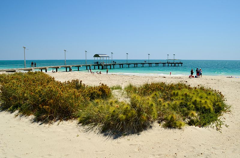 800px-jurien bay jetty%2c jurien bay%2c 2012