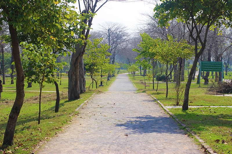 800px-kachnar park islamabad
