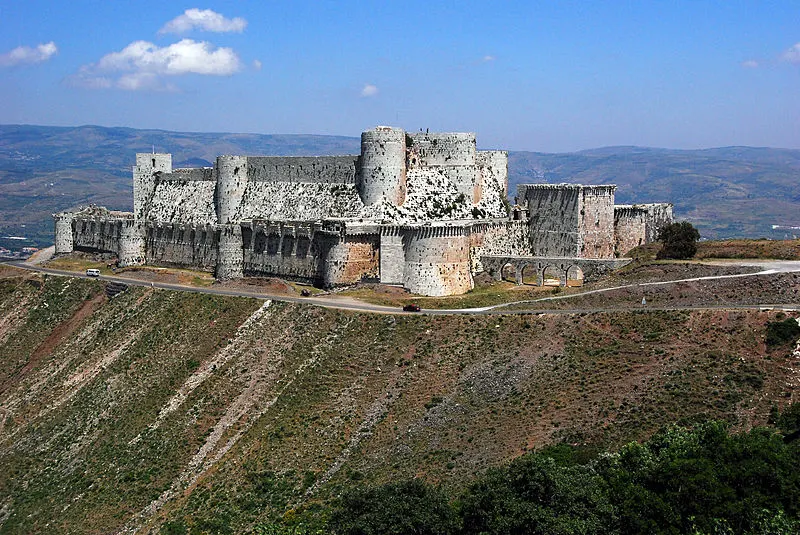 800px-krak des chevaliers%2c nw syria - 3