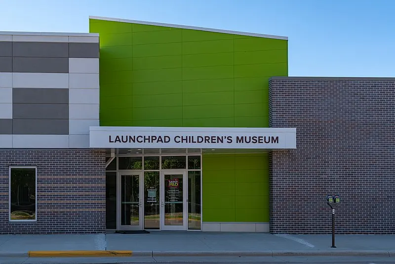 800px-launchpad children%27s museum%2c sioux city%2c iowa %2844250548595%29