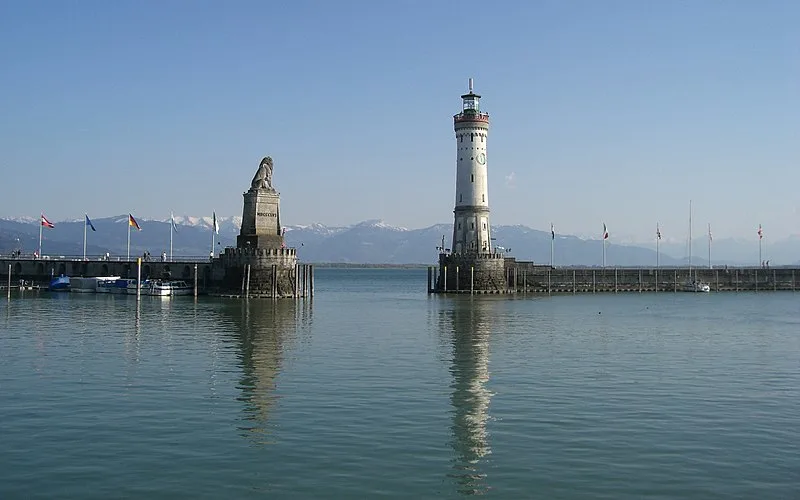 800px-lindau lake constance 002