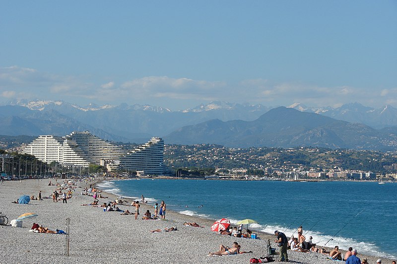 800px-marina baie des anges - panoramio %282%29