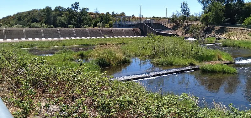 800px-mill creek containment dam%2c walla walla%2c washington