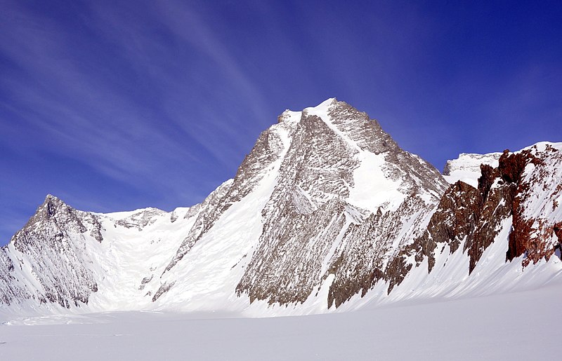 800px-mount tyree %28antarctica%29 from east by christian stangl %28flickr%29