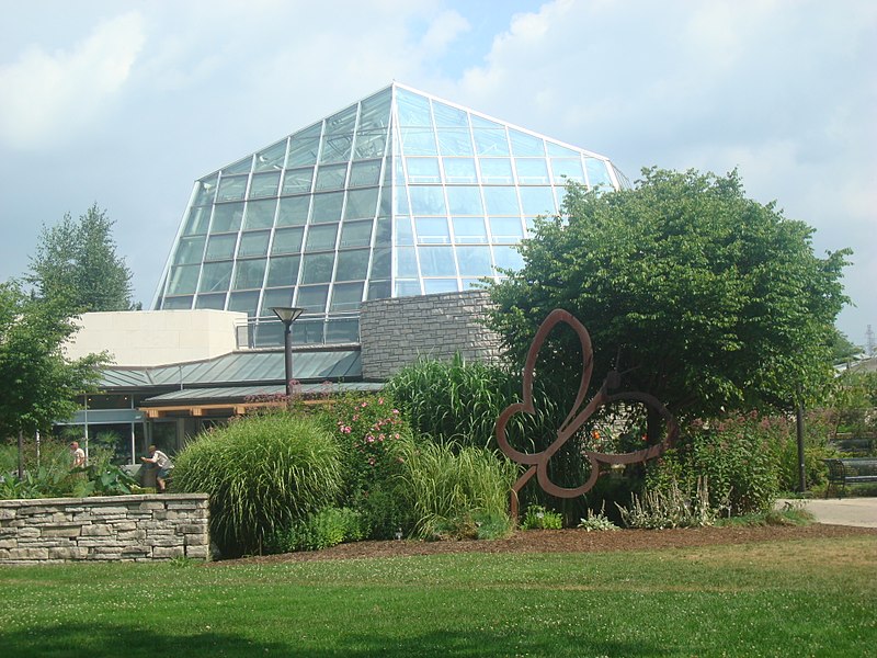 800px-niagara parks butterfly conservatory building%2c 2010 a