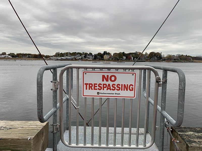 800px-no trespassing area