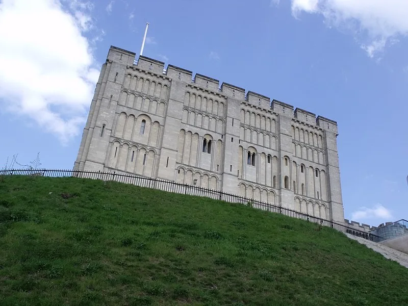 800px-norwich castle %284585162578%29