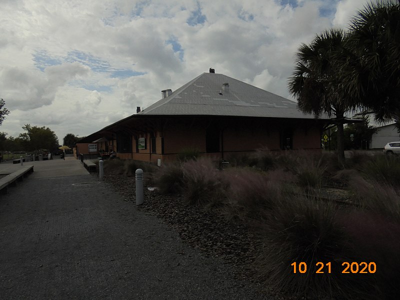 800px-old gainesville depot%2c florida 02