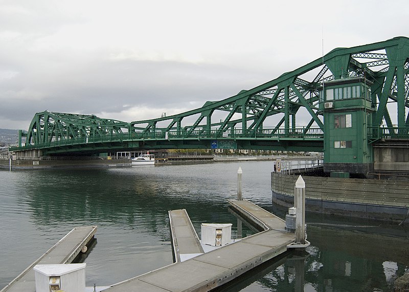 800px-park street bridge 2008-12