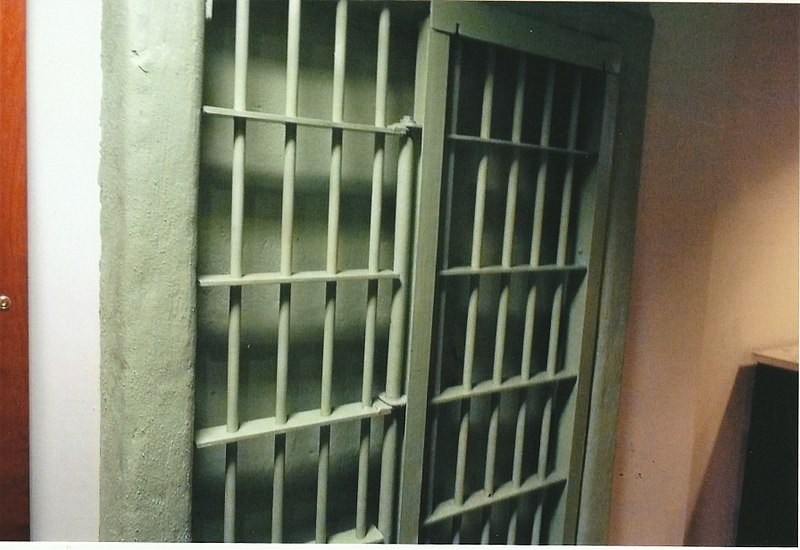 800px-phoenix-phoenix police museum-jail