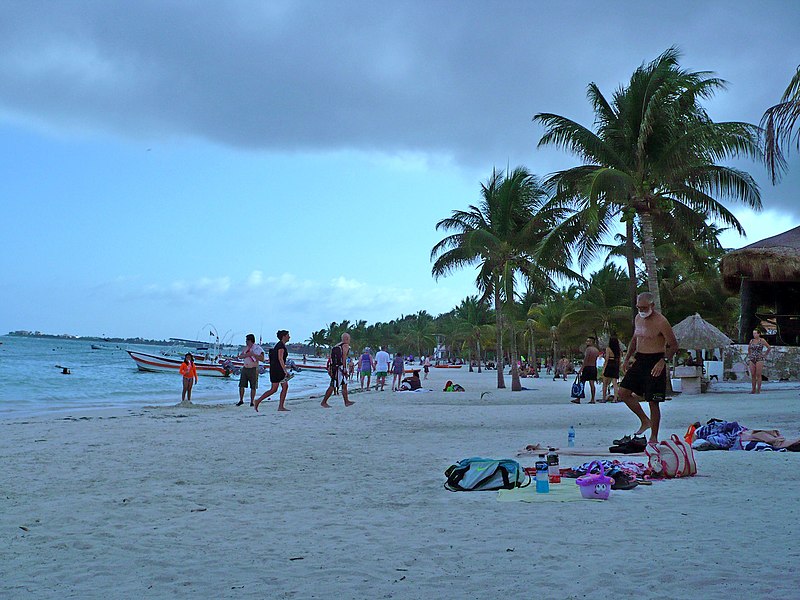 800px-playa de akumal%2c un paraiso de la riviera maya - panoramio